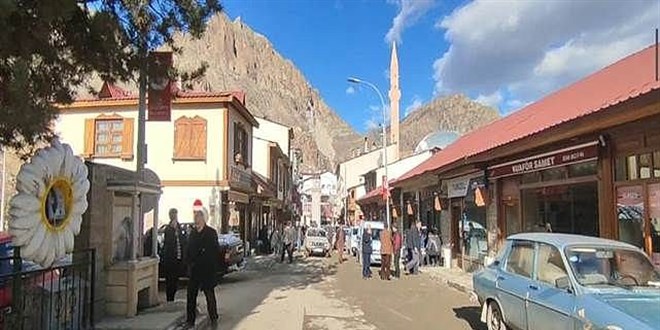 Uzundere Belediyesi 1 sözleşmeli personel alacak